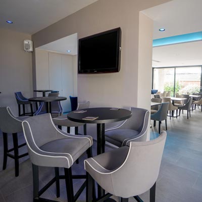 stylish-wine-bar-abington-image12